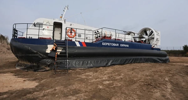 Появились снимки пораженной базы ФСБ в Крыму - повреждены 6 российских катеров