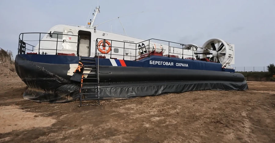 Появились снимки пораженной базы ФСБ в Крыму - повреждены 6 российских катеров