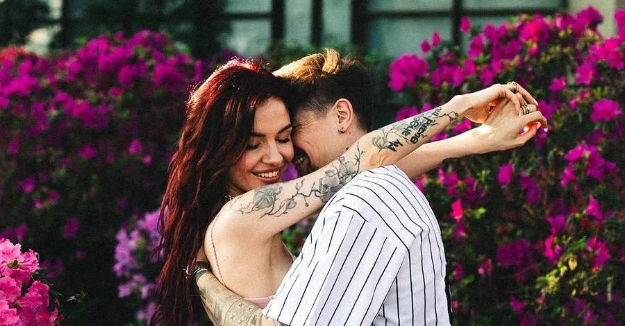 Сергій Середа відповів на чутки про другу вагітність MamaRika