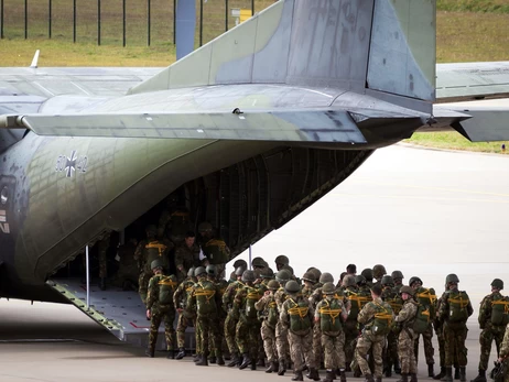 Россия и НАТО проводят параллельные военные учения: анализ угроз и сценариев