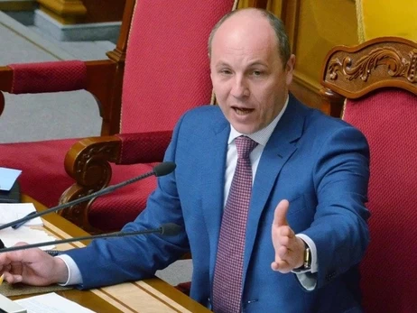 В Киеве и Львове прощаются с убитым нардепом Андреем Парубием