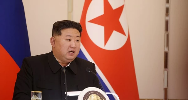 Ким Чен Ын прибыл в Пекин на бронепоезде: встретится с Си и Путиным на военном параде