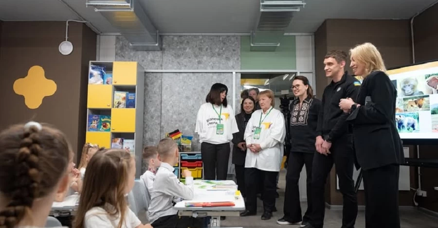 В 2025 году почти 2,3 миллиона школьников будут учиться очно, - Свириденко