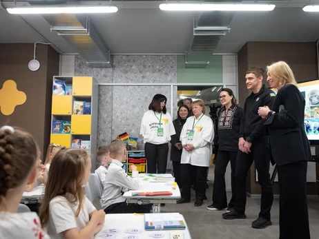 В 2025 году почти 2,3 миллиона школьников будут учиться очно, - Свириденко