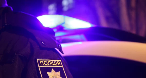 В Киеве мужчина укусил полицейского, его доставили в ТЦК