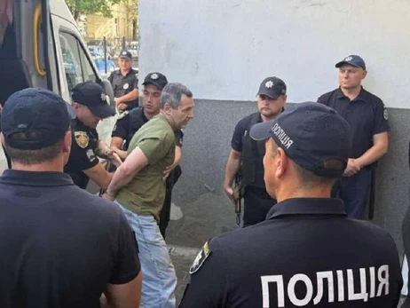 Подозреваемый в убийстве Парубия хотел получить деньги от российских спецслужб и бежать за границу, - СБУ