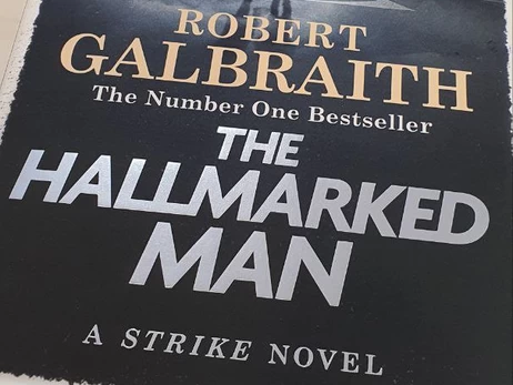 Джоан Роулинг пообещала бесплатно выслать свою новую книгу украинке