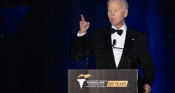 Джо Байдену сделали операцию Мосса, - спикер экс-президента США