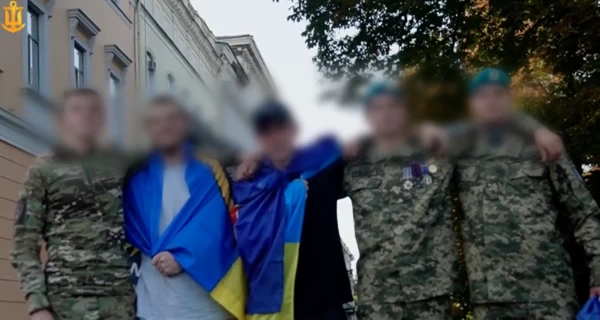 С оккупированной территории вывезли четырех бойцов, которые три года скрывались от россиян