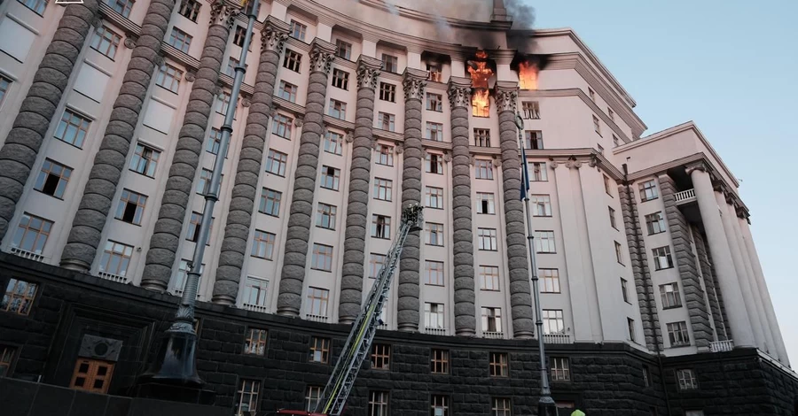 Свириденко показала последствия пожара в здании Кабмина после атаки БПЛА