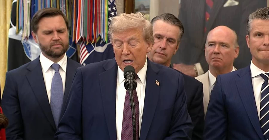 Трамп прокомментировал российскую атаку на Кабмин и анонсировал встречу с европейскими лидерами