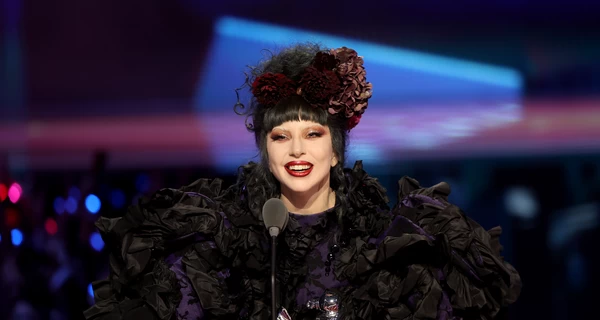 Победители MTV VMA 2025: Леди Гагу назвали артистом года, а Ариана Гранде выиграла награду за лучшее видео
