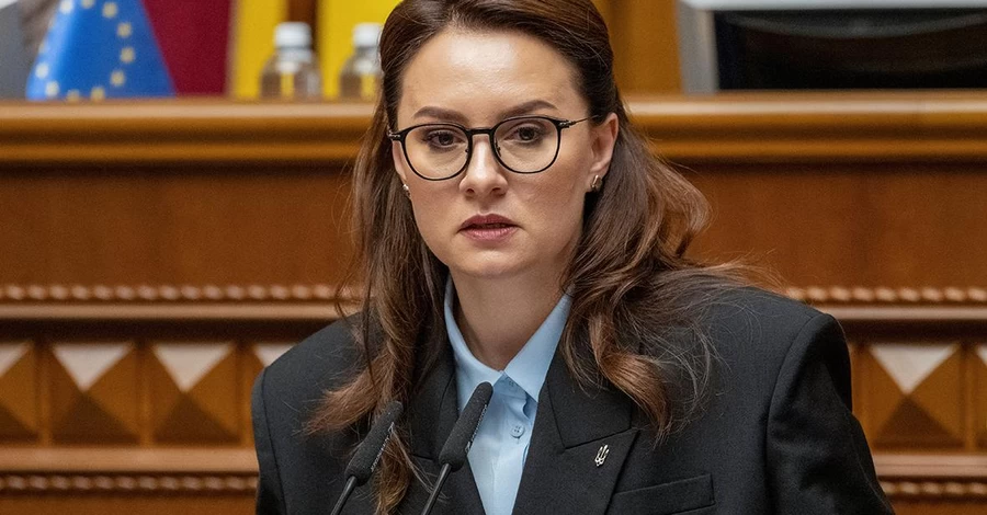 Прем'єр Юлія Свириденко дозволила парламентарям заїжджати автомобілями у двір Кабміну