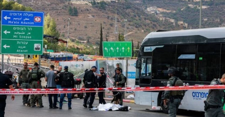 В Єрусалимі невідомі розстріляли автобус з людьми, щонайменше п'ятеро осіб загинули