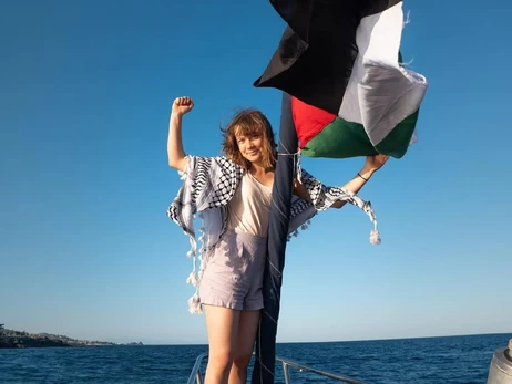 Грета Тунберг заявила, що її судно на шляху до Гази атакував дрон 