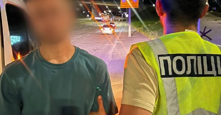 Військову, що проходить лікування у Києві, пограбували у кафе 