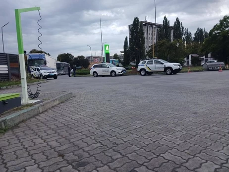 В Ужгороде задержали участников мирного митинга: часть вывезли за город, других держат в полиции