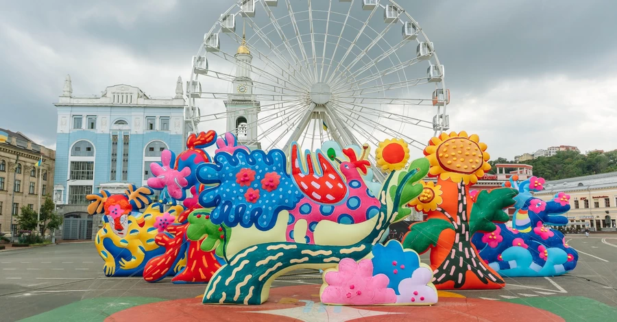 У Києві відкрили інсталяцію американських митців за мотивами картин Примаченко