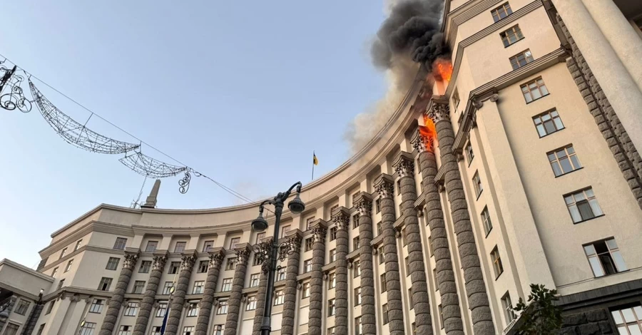 В здание Кабмина попал не 