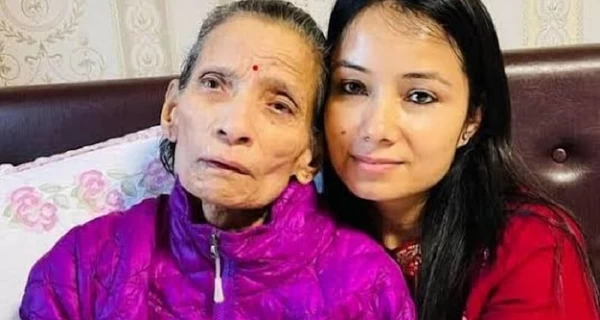 Дружина експрем'єра Непалу померла після того, як протестувальники зачинили її в палаючому будинку, - ЗМІ