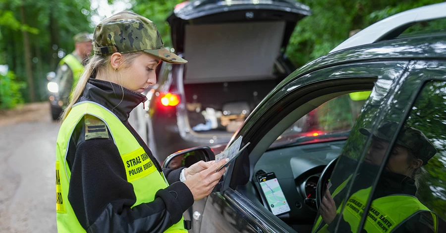 Нові правила в'їзду до ЄС: що зміниться для українців після 12 жовтня