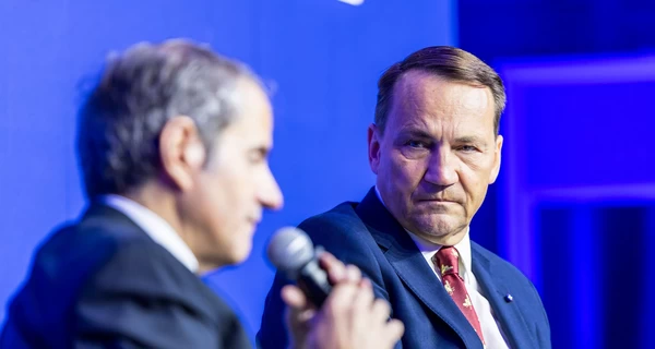 Россия сознательно атаковала Польшу, заявления о непричастности являются ложью, - Сикорский