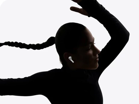 Украинка B-Girl Kate снялась в промо-кампании новых AirPods Pro 3