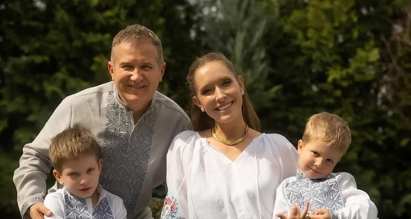 Юрий Горбунов с сыновьями поздравил Осадчую с днем рождения видеообращением