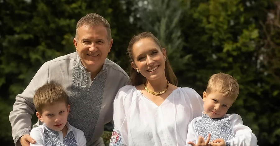 Юрий Горбунов с сыновьями поздравил Осадчую с днем рождения видеообращением