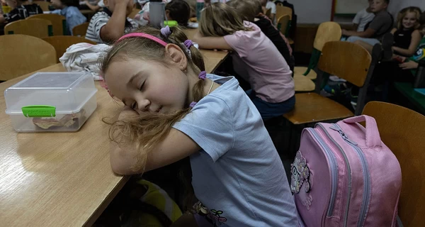 Як організувати харчування школяра при нестачі сну після нічних тривог - поради дієтолога