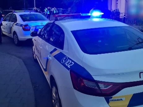 В Івано-Франківську двоє молодих чоловіків побили нацгвардійця після зробленого їм зауваження