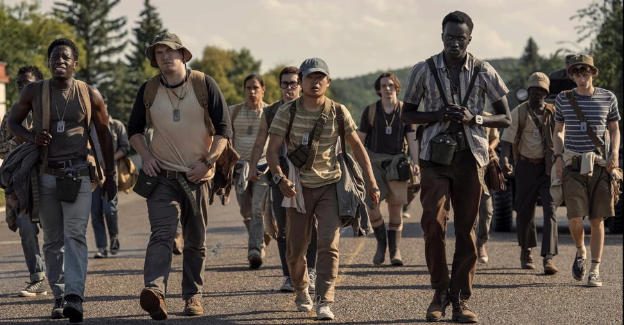 Критики в восторге: чем поражает экранизация «Долгой прогулки» Стивена Кинга