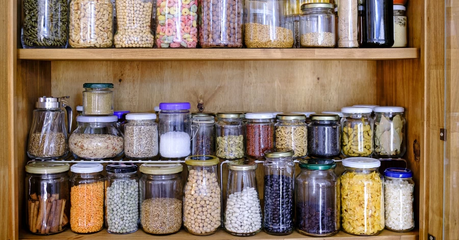 Продуктовая «подушка безопасности»: какие продукты можно и следует хранить на «черный день»