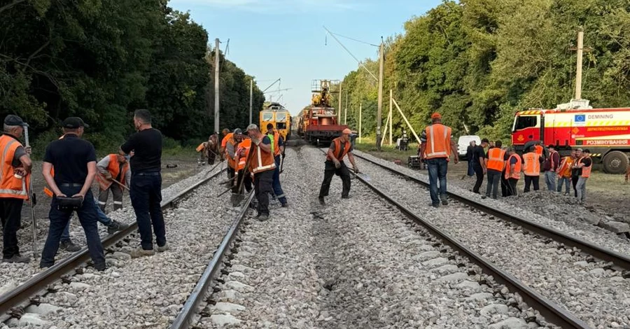 В Киевской области возобновили железнодорожное сообщение после детонации боеприпасов
