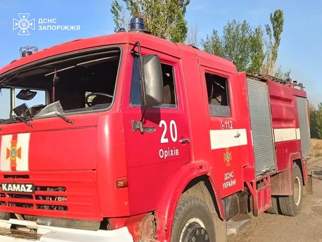 В Запорожье войска РФ атаковали автомобиль ГСЧС, который ехал тушить пожары