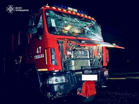 На Київщині росіяни атакували рятувальників, які працювали на об’єкті