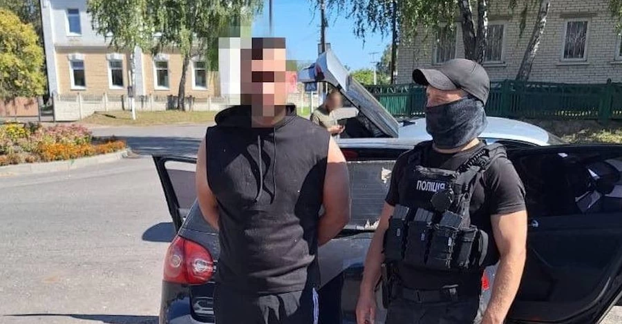 Житель Сумщини найняв кілера для колишньої, яка відмовилась виїхати з ним за кордон