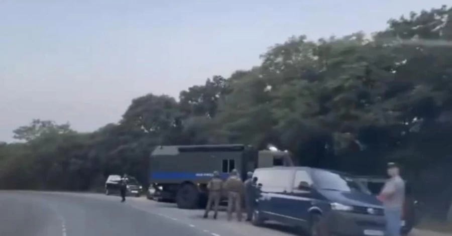 ГУР стоит за 