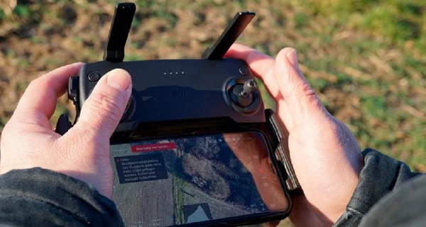 Дроном над зданием правительства Польши управляли украинец и белоруска, - спецслужбы Польши