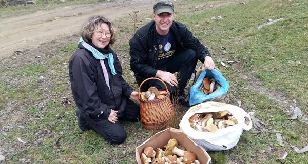 Грибники Прикарпатья: Белых хоть пока и мало, но они крупные и практически идеальные