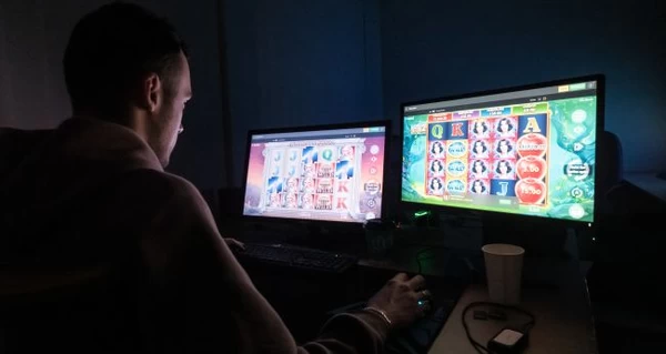 Незаконные инициативы Гетманцева толкают игорный бизнес в тень - СМИ