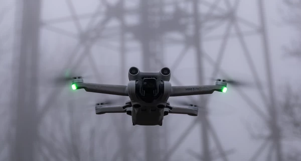 Российский дрон ударил по маршрутке в Запорожской области, ранен мужчина