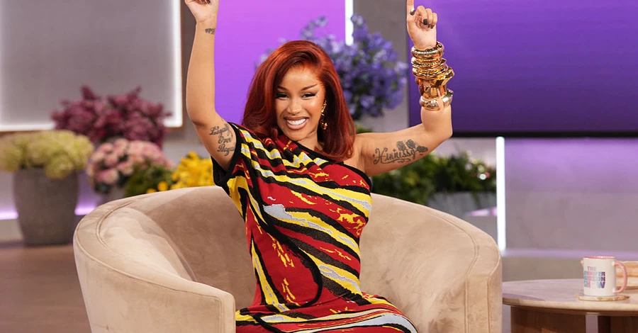 32-летняя реперша Cardi B объявила о четвертой беременности