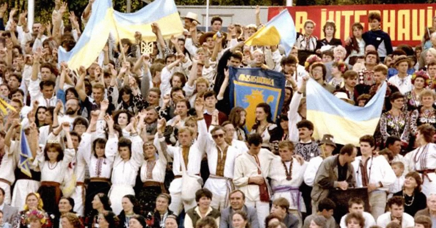 Марія Бурмака показала свої фото 1989 року і розповіла, чому розігнали учасників першої 