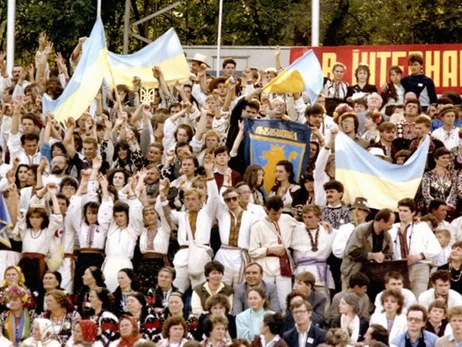 Марія Бурмака показала свої фото 1989 року і розповіла, чому розігнали учасників першої 