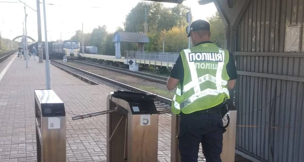 В Киеве 13-летний подросток упал с товарного поезда, ему оторвало ногу