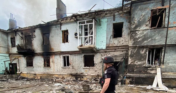 Россияне ударили КАБом по жилому сектору Константиновки, погибли пять человек