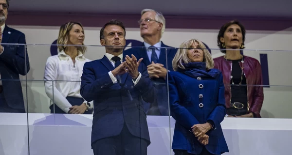 Макроны предоставят суду научные доказательства того, что первая леди Франции - женщина