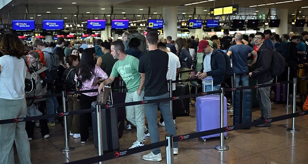 В аэропортах Европы произошел масштабный сбой из-за кибератаки, рейсы задерживаются