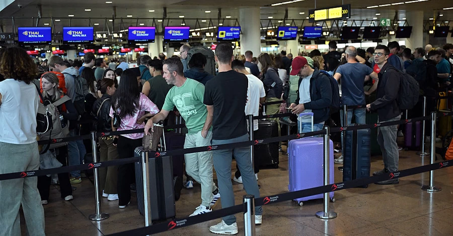 В аеропортах Європи стався масштабний збій через кібератаки, рейси затримуються